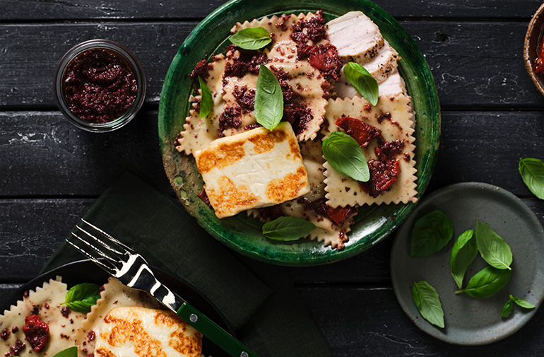 Spinach and Fetta Ravioli with Mediterranean Chicken Recipe